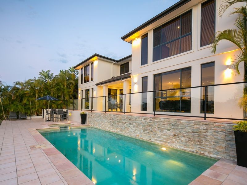 26 Ferrymans Court, Helensvale QLD 4212