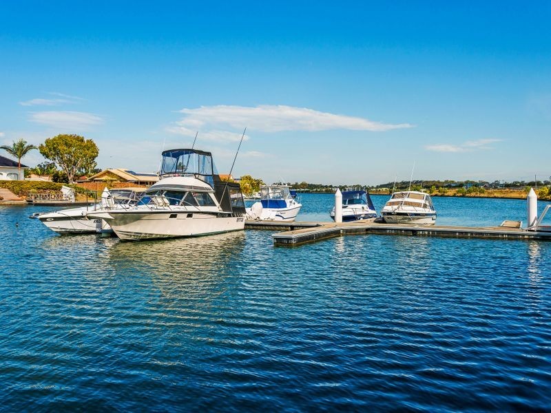 44/82-86 Limetree Parade, Runaway Bay QLD 4216