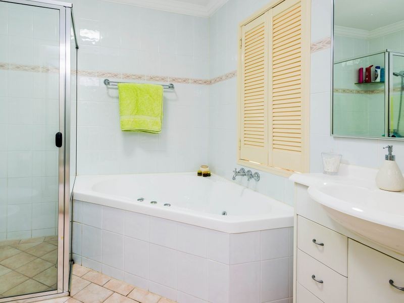 44/82-86 Limetree Parade, Runaway Bay QLD 4216