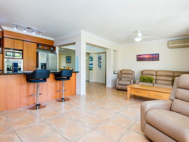 44/82-86 Limetree Parade, Runaway Bay QLD 4216
