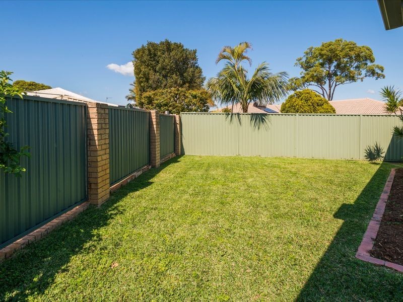 48 Matthew Flinders Drive, Paradise Point QLD 4216