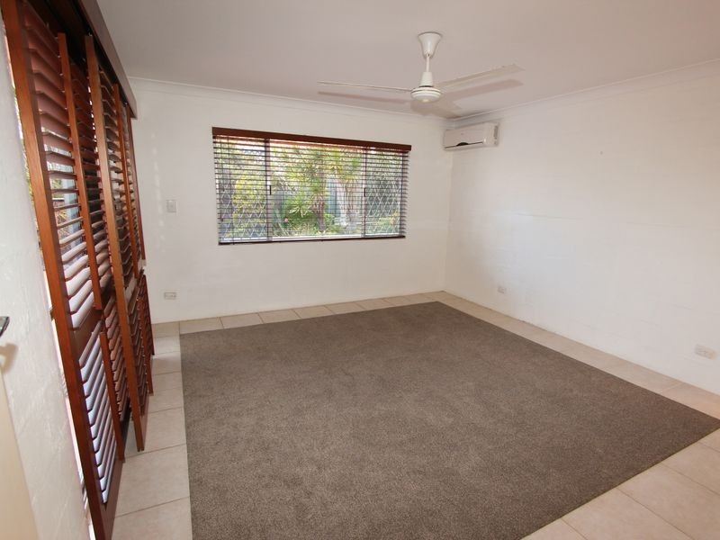 2 Bundarra Street, Coombabah QLD 4216