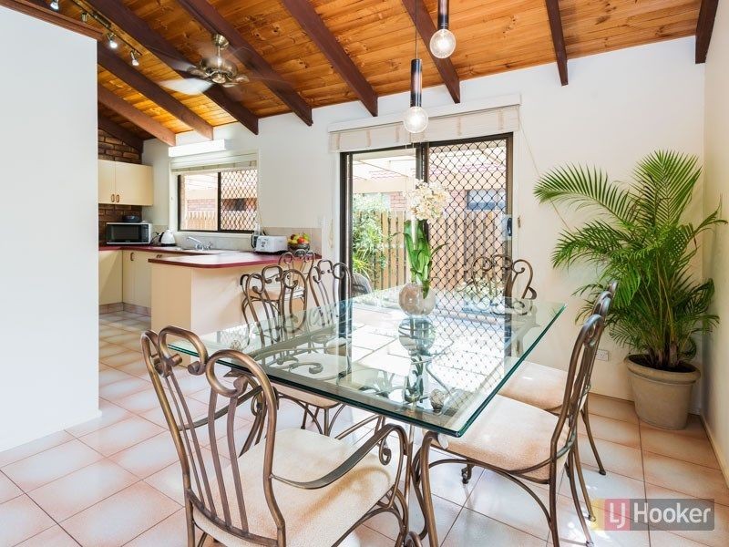 38 Sundown Drive, Paradise Point QLD 4216
