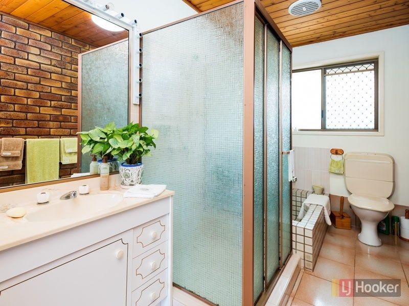 38 Sundown Drive, Paradise Point QLD 4216