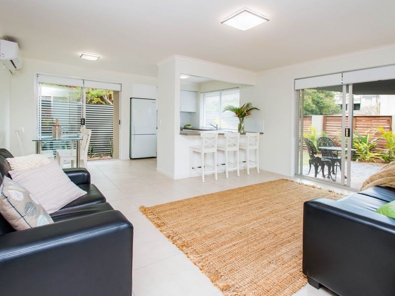 1 & 2/38 Howard Street, Runaway Bay QLD 4216