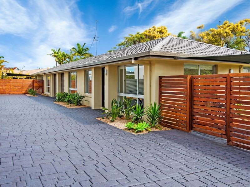 1 & 2/38 Howard Street, Runaway Bay QLD 4216