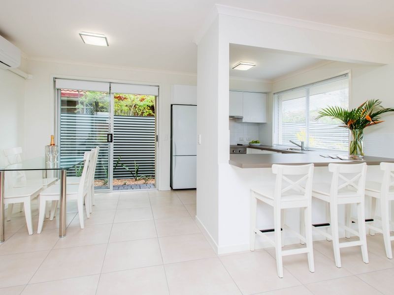 1 & 2/38 Howard Street, Runaway Bay QLD 4216