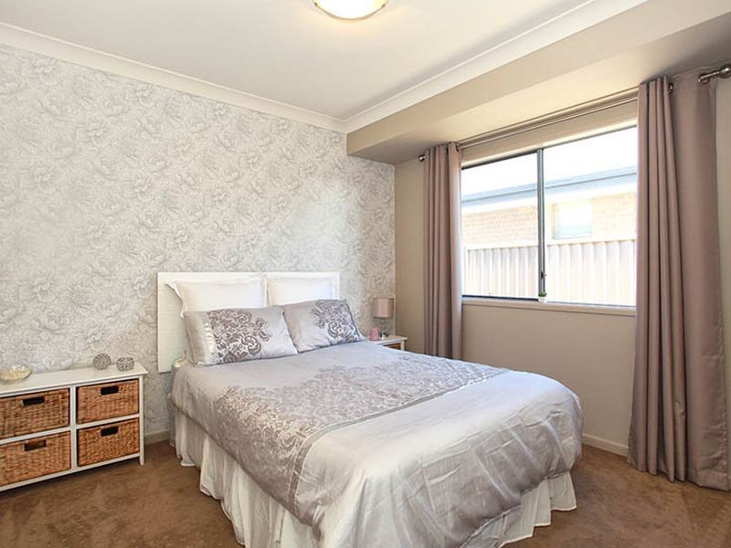 28 Iridium Drive, Hope Island QLD 4212