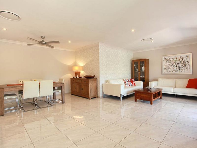 28 Iridium Drive, Hope Island QLD 4212
