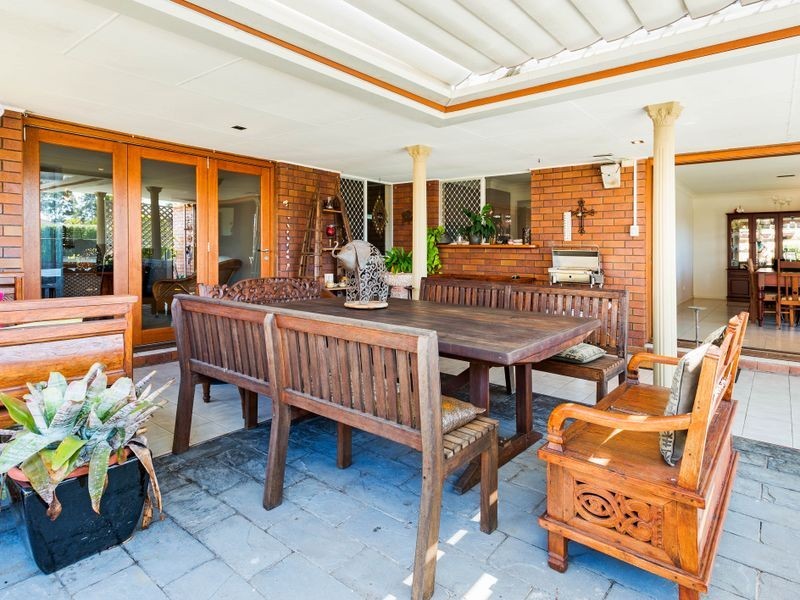 10 Walter Raleigh Crescent, Hollywell QLD 4216