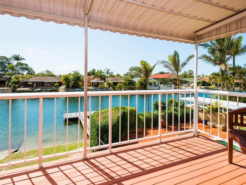 10 Walter Raleigh Crescent, Hollywell QLD 4216