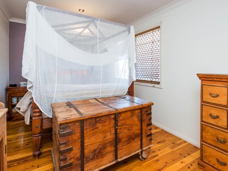 10 Walter Raleigh Crescent, Hollywell QLD 4216