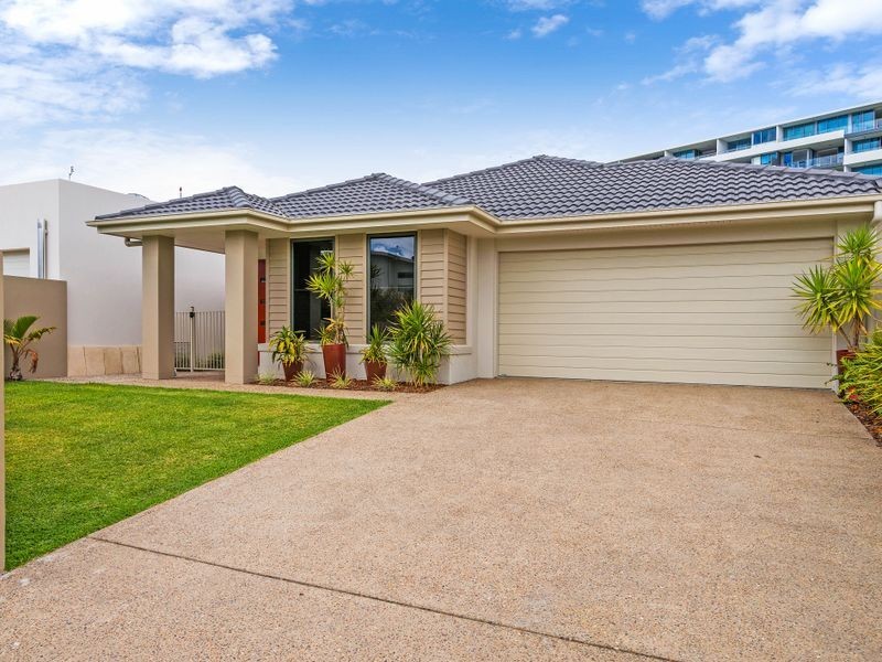 34 South Quay Drive, Biggera Waters QLD 4216