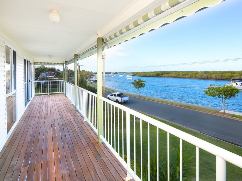 36 Boykambil Esplanade South, Hope Island QLD 4212