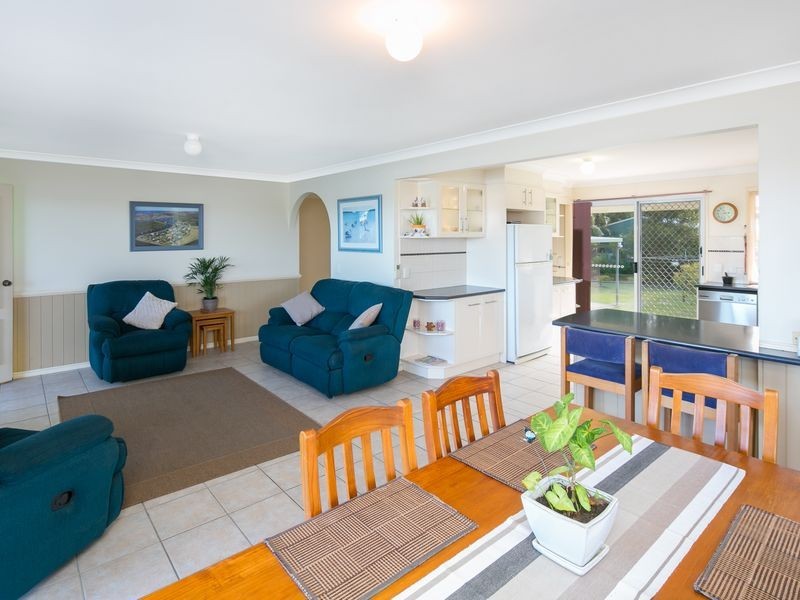 36 Boykambil Esplanade South, Hope Island QLD 4212