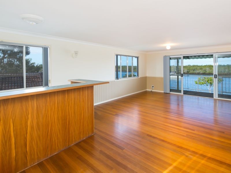 36 Boykambil Esplanade South, Hope Island QLD 4212