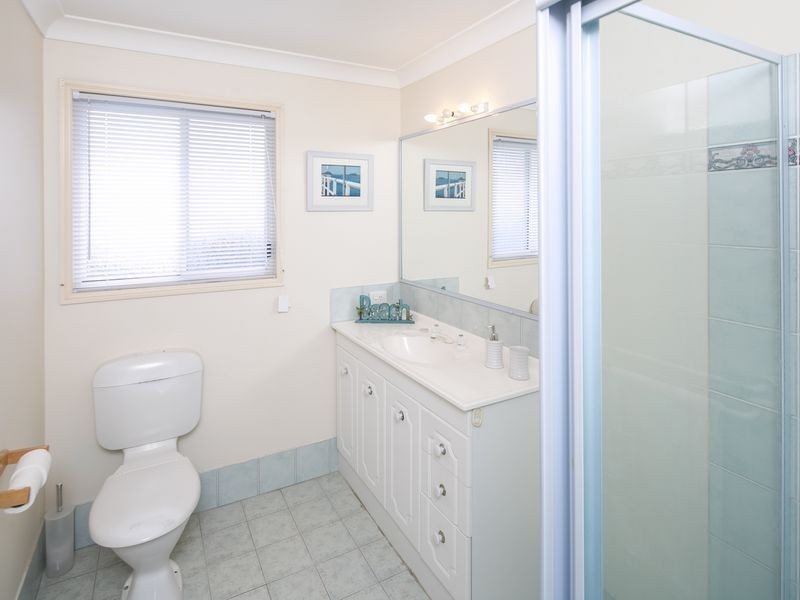 36 Boykambil Esplanade South, Hope Island QLD 4212