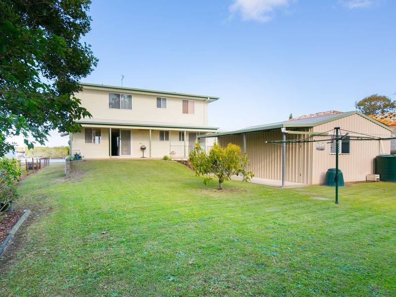 36 Boykambil Esplanade South, Hope Island QLD 4212