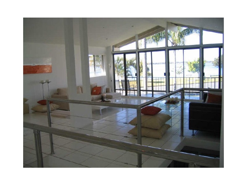 1 DIRK HARTOG PLACE, Hollywell QLD 4216