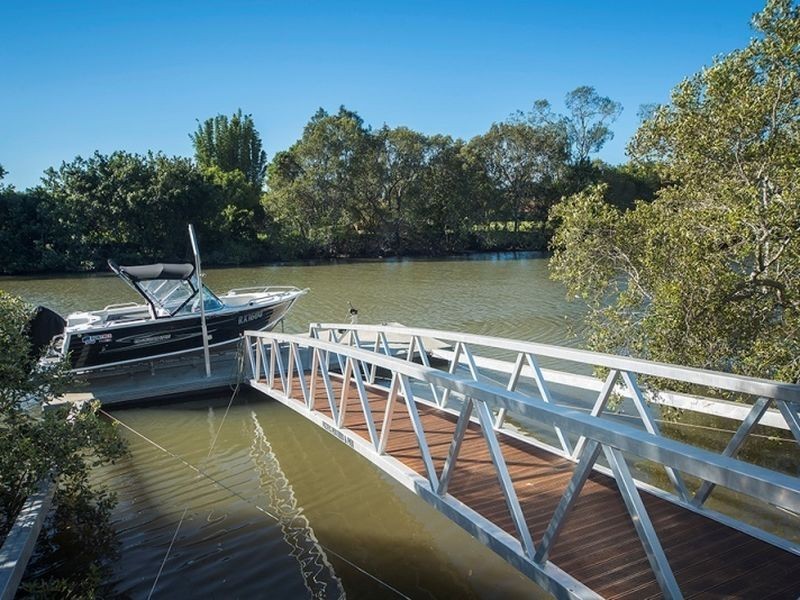 12 Saltwater Terrace, Helensvale QLD 4212