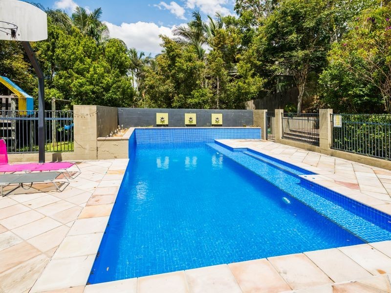 14 Monterey Keys Drive, Helensvale QLD 4212