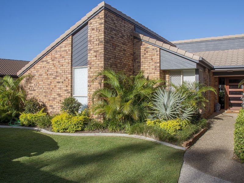 271 Morala Avenue, Runaway Bay QLD 4216