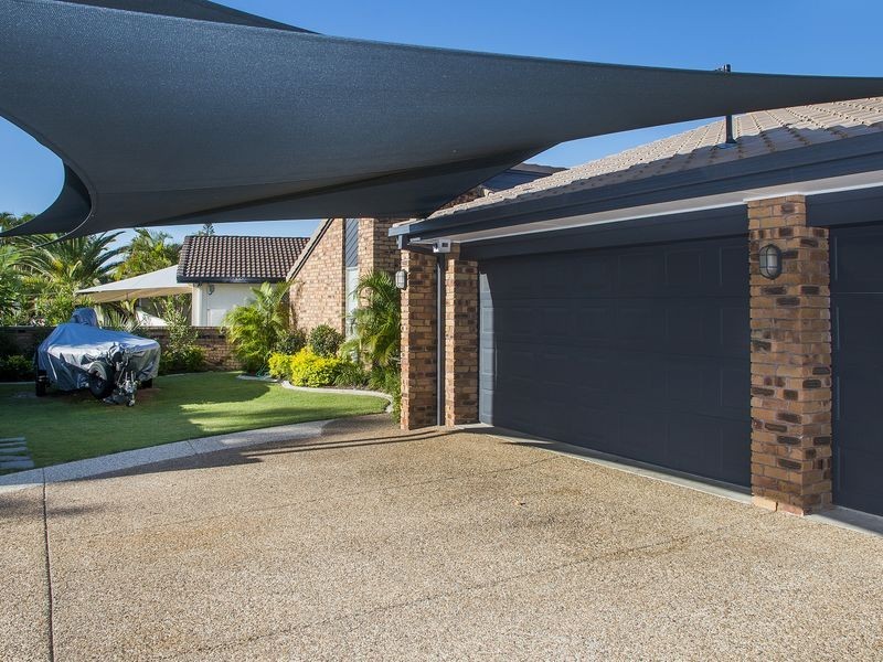 271 Morala Avenue, Runaway Bay QLD 4216