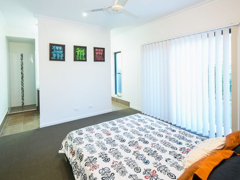 16 Iridium Drive, Hope Island QLD 4212