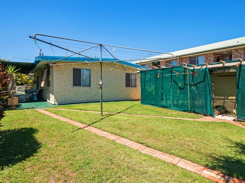 25 Milton Avenue, Paradise Point QLD 4216