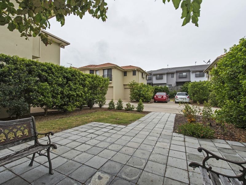 10/141 Cotlew Street, Ashmore QLD 4214