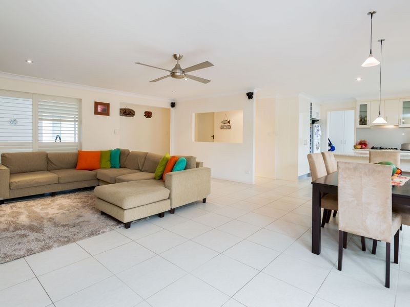 1 Matthew Flinders Drive, Hollywell QLD 4216