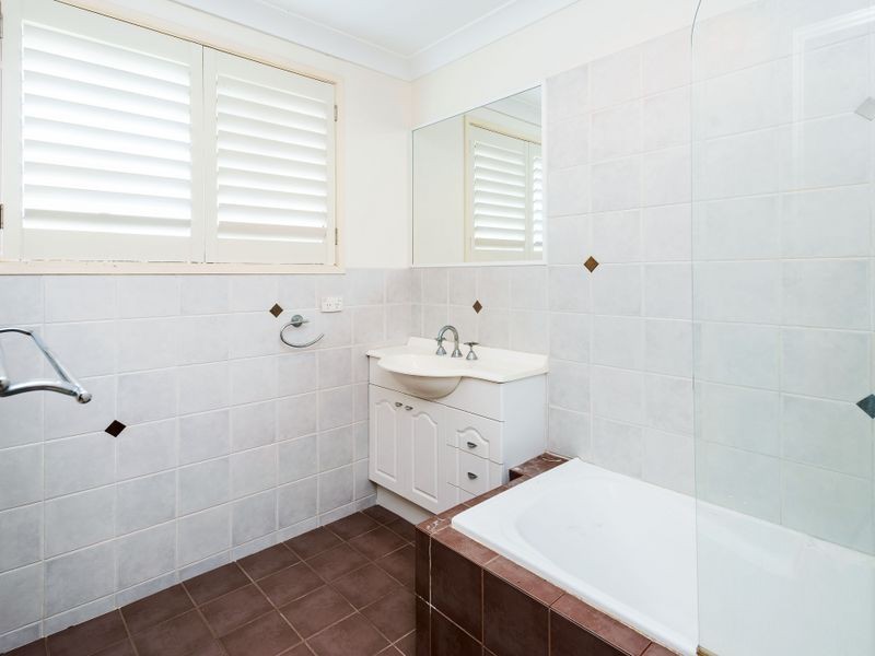 1 Matthew Flinders Drive, Hollywell QLD 4216