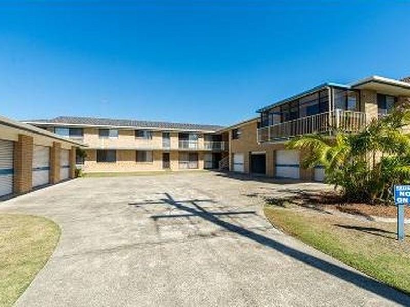 6/30 Falkinder Avenue, Paradise Point QLD 4216