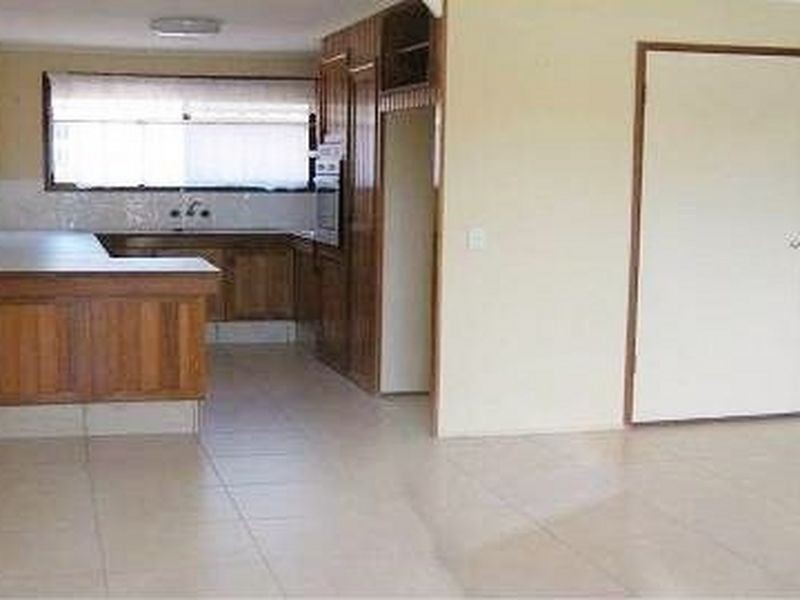 6/30 Falkinder Avenue, Paradise Point QLD 4216