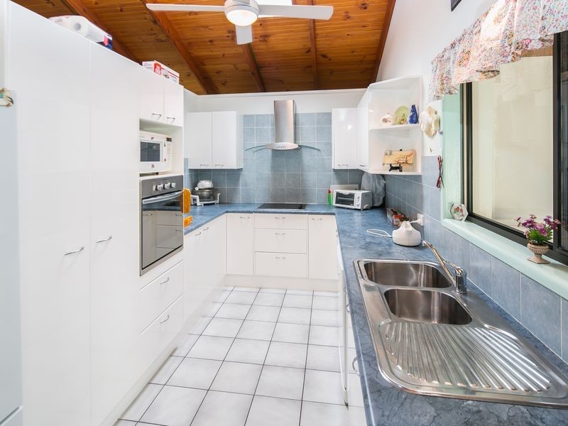 102 Columbus Drive, Hollywell QLD 4216