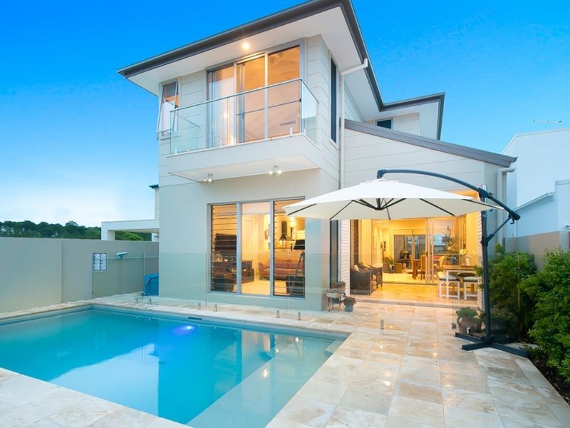 60 Harbour Rise, Hope Island QLD 4212