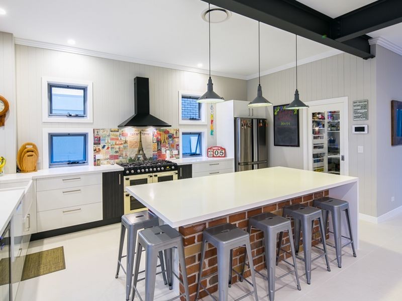 60 Harbour Rise, Hope Island QLD 4212