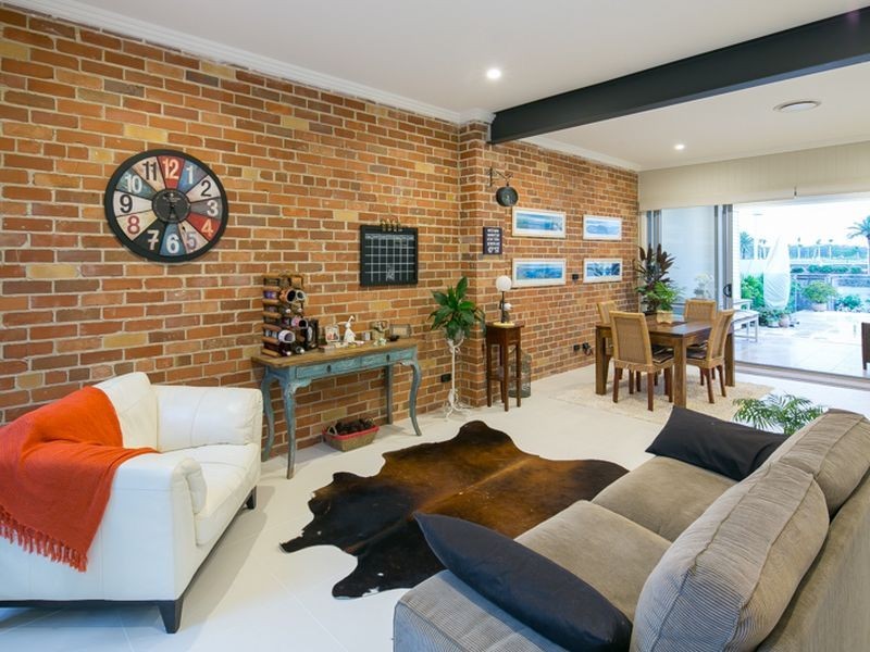 60 Harbour Rise, Hope Island QLD 4212