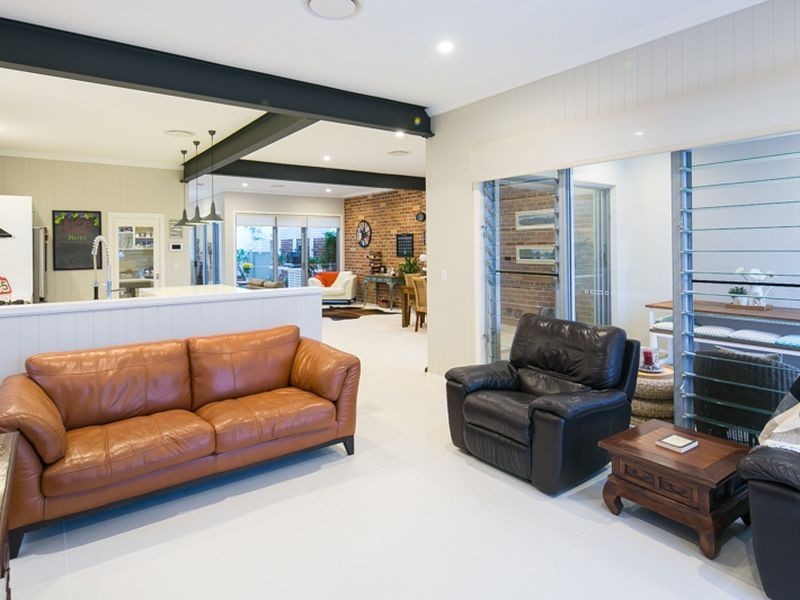 60 Harbour Rise, Hope Island QLD 4212