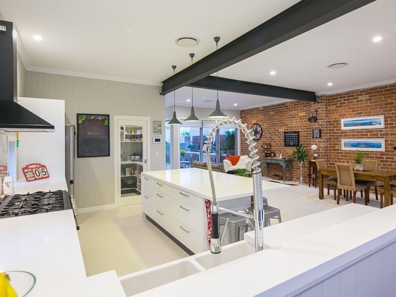 60 Harbour Rise, Hope Island QLD 4212