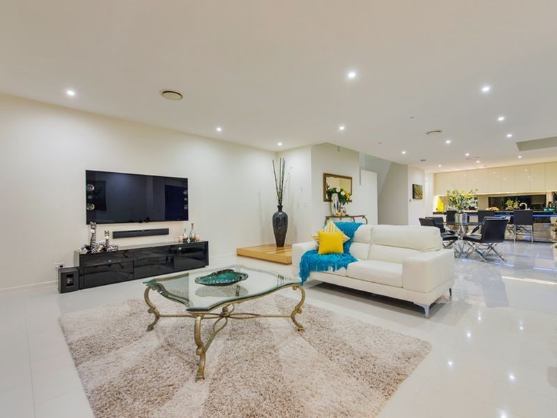 2632 The Address, Hope Island QLD 4212