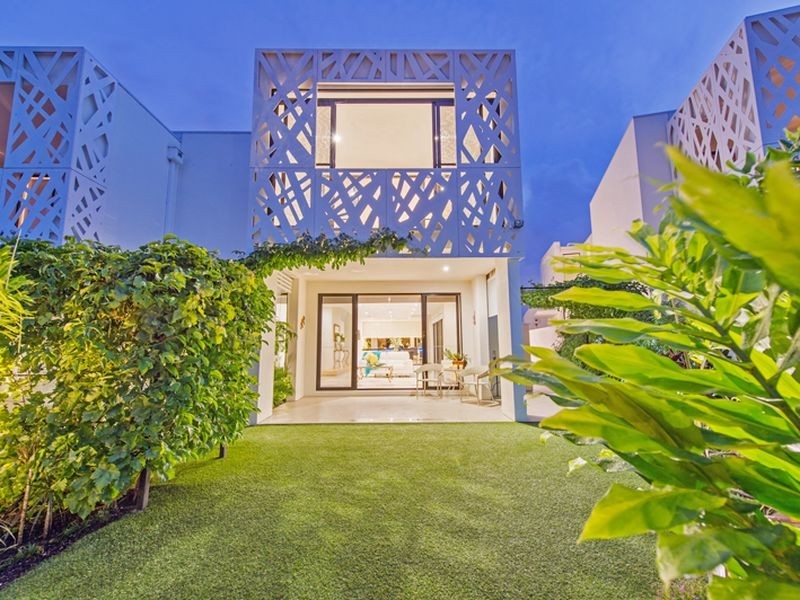 2632 The Address, Hope Island QLD 4212