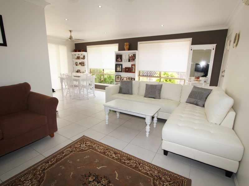 1/21 Eurimbula Court, Paradise Point QLD 4216