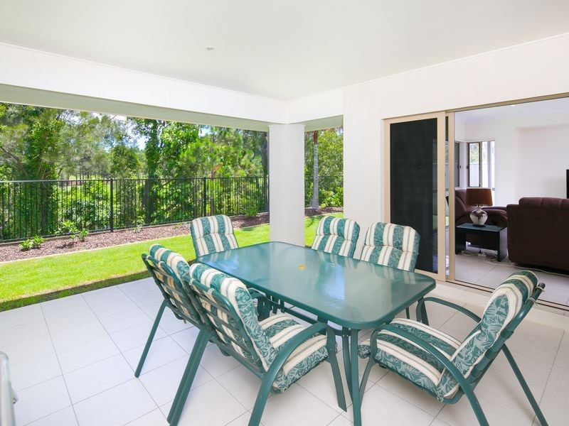 18 Rhodium Crescent, Hope Island QLD 4212