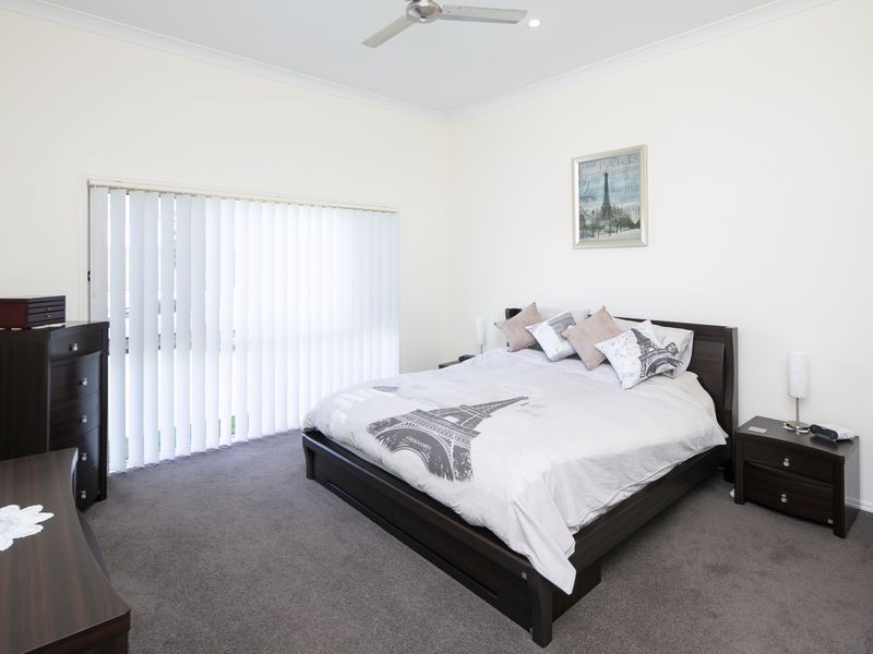 18 Rhodium Crescent, Hope Island QLD 4212