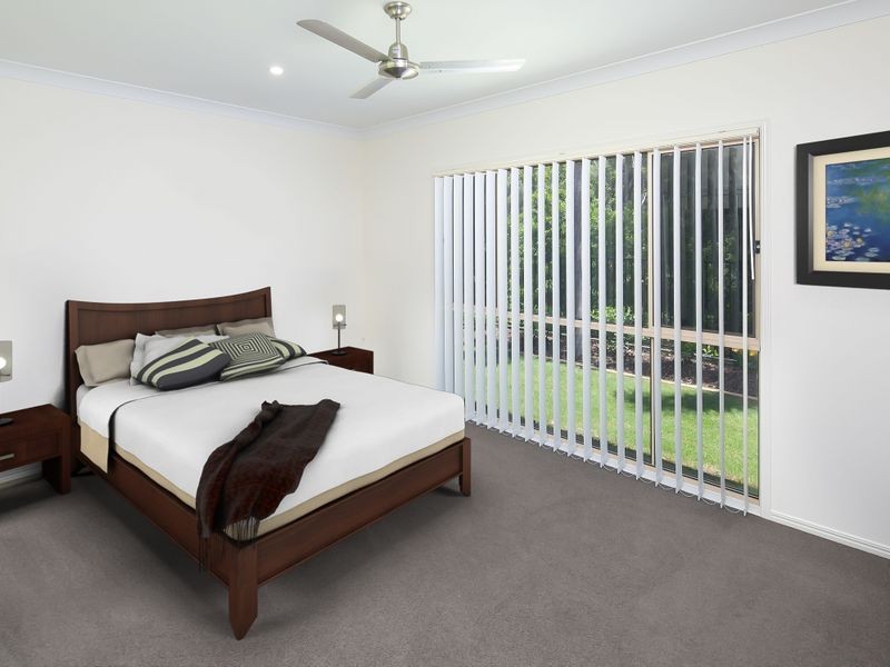 18 Rhodium Crescent, Hope Island QLD 4212