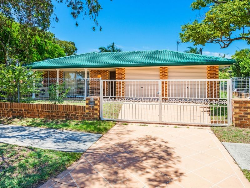 2 O’Grady Drive, Paradise Point QLD 4216
