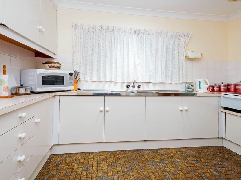 2 O’Grady Drive, Paradise Point QLD 4216