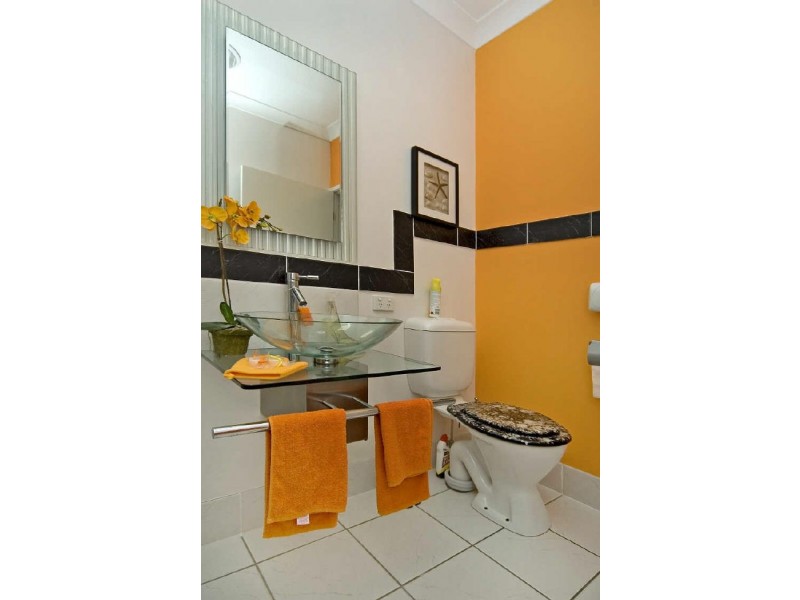 Hope Island QLD 4212