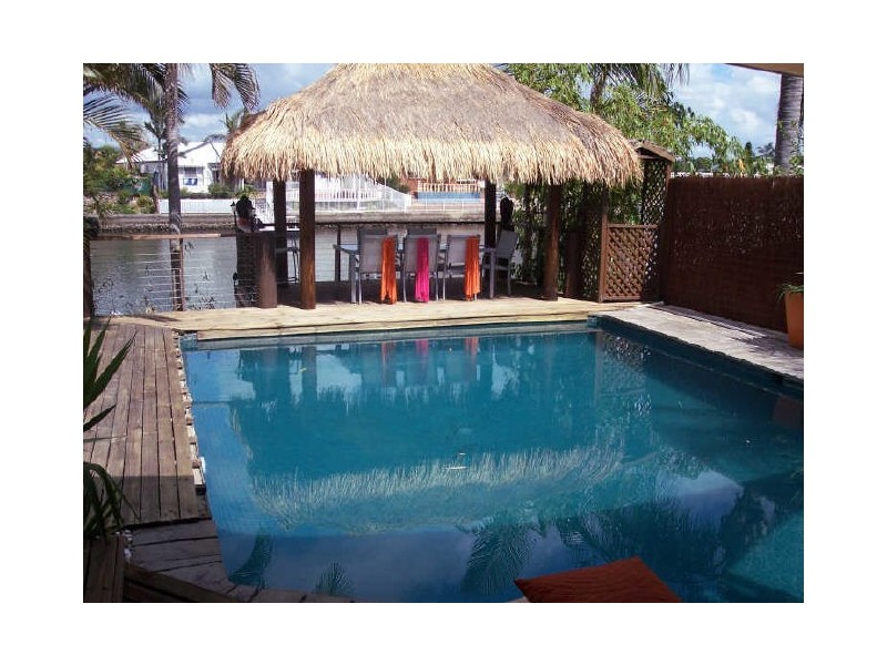 172 MORALA AVENUE, Runaway Bay QLD 4216